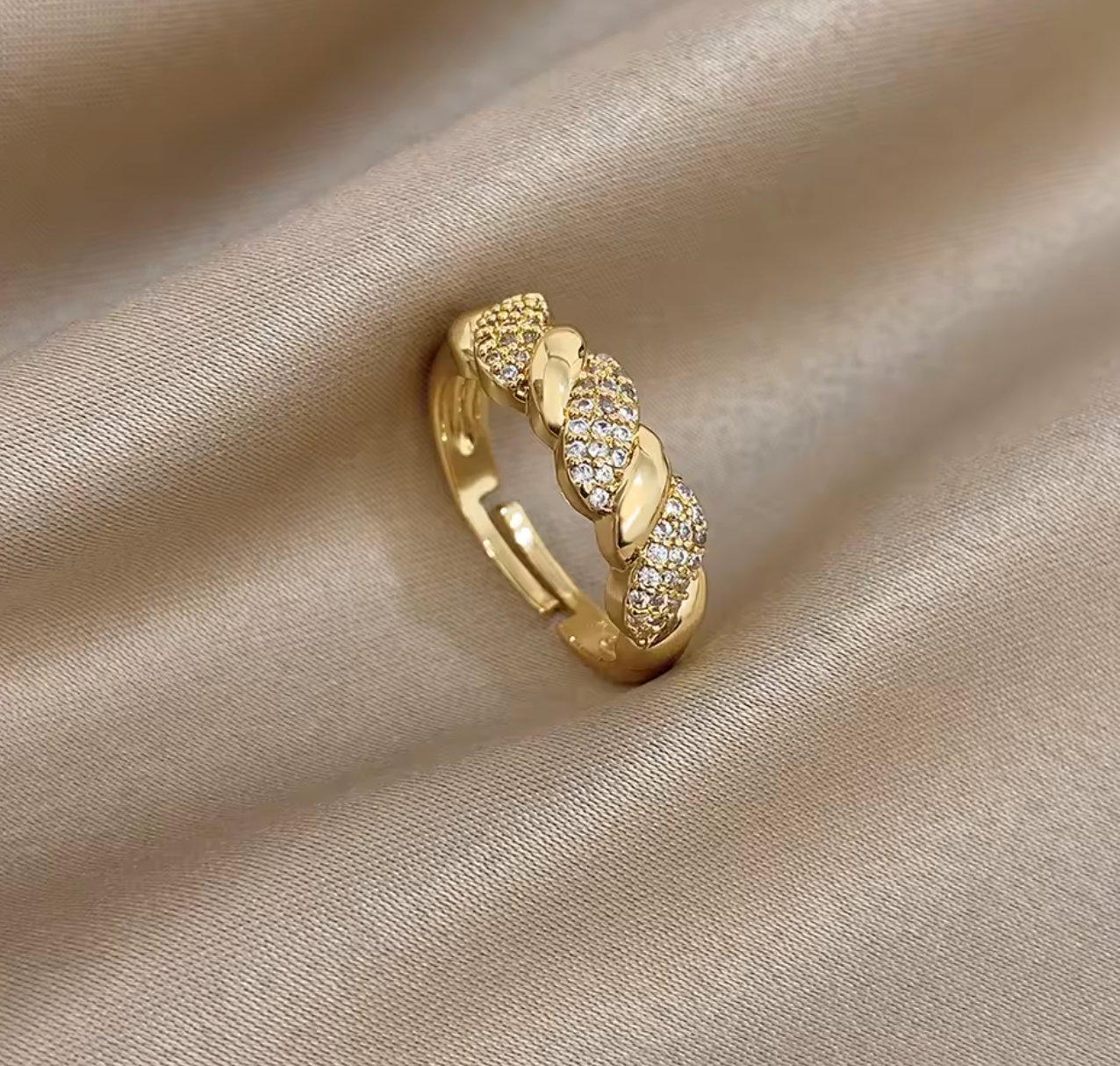 Vintage Geometric Gold-Plated Zircon Ring
