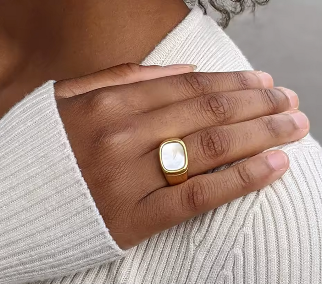 Vintage Chunky Square Shell Ring